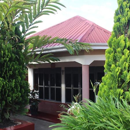 Fort Portal Montane Safaris Hotel מראה חיצוני תמונה