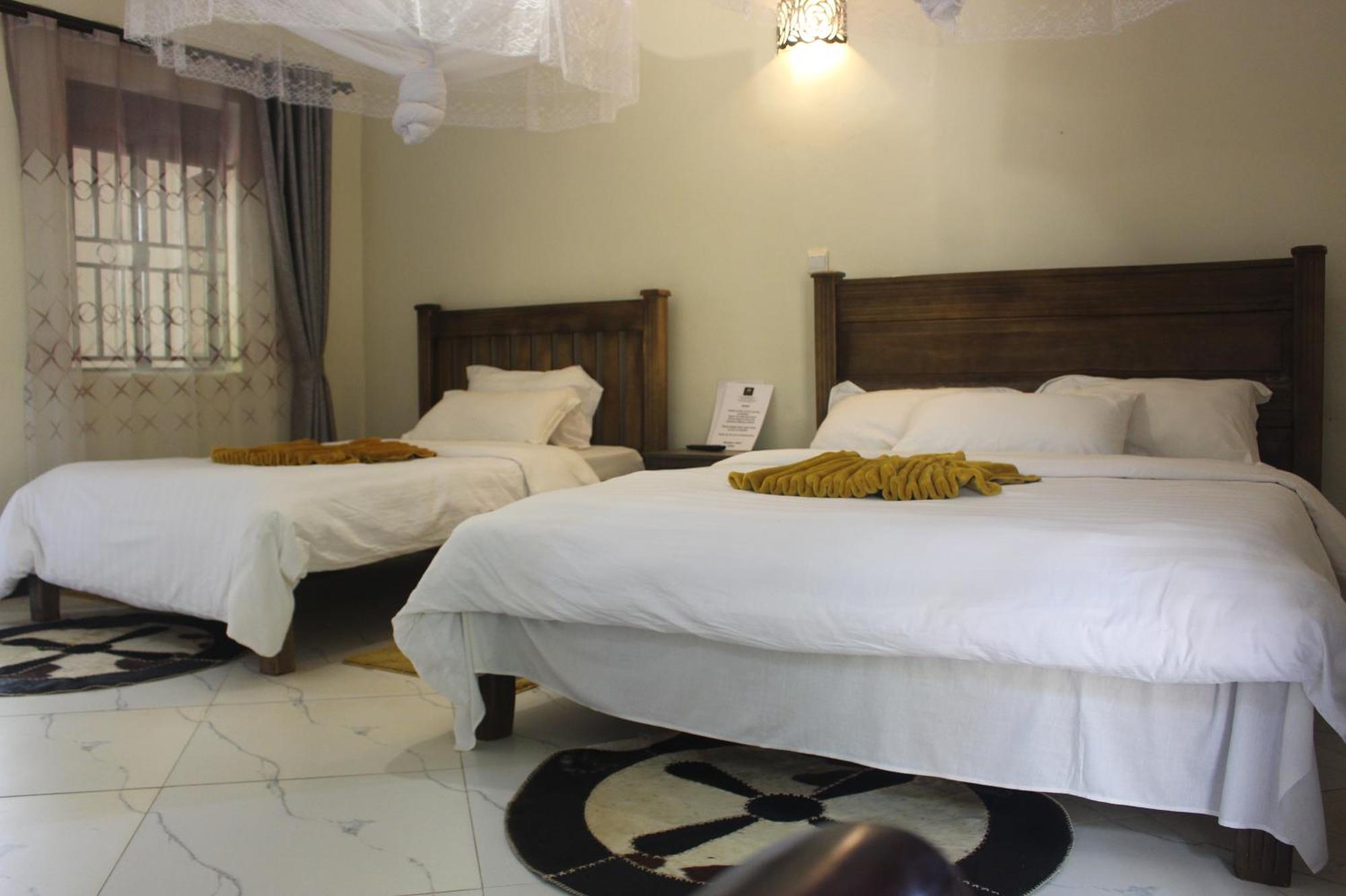 Fort Portal Montane Safaris Hotel מראה חיצוני תמונה