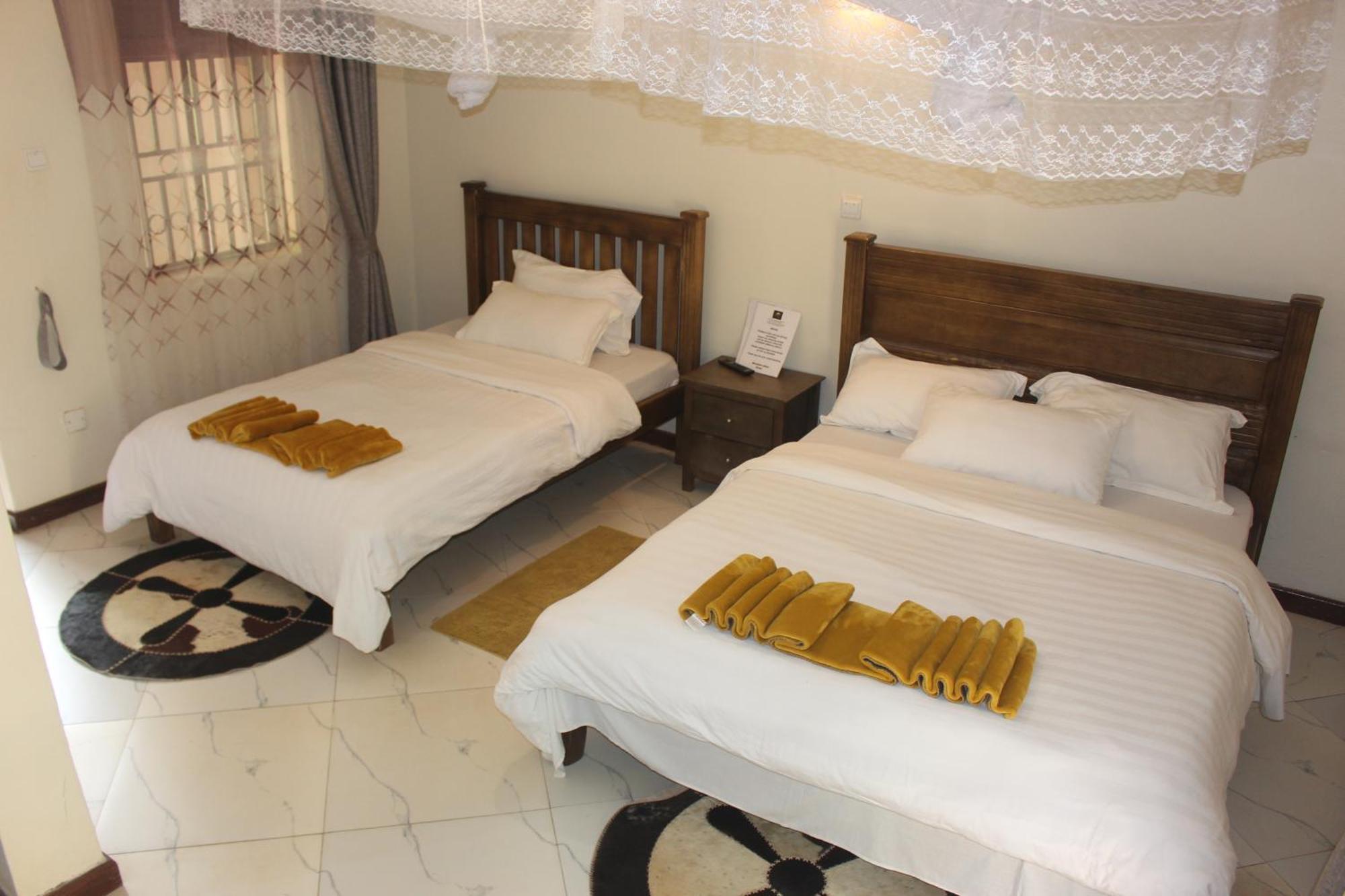 Fort Portal Montane Safaris Hotel מראה חיצוני תמונה